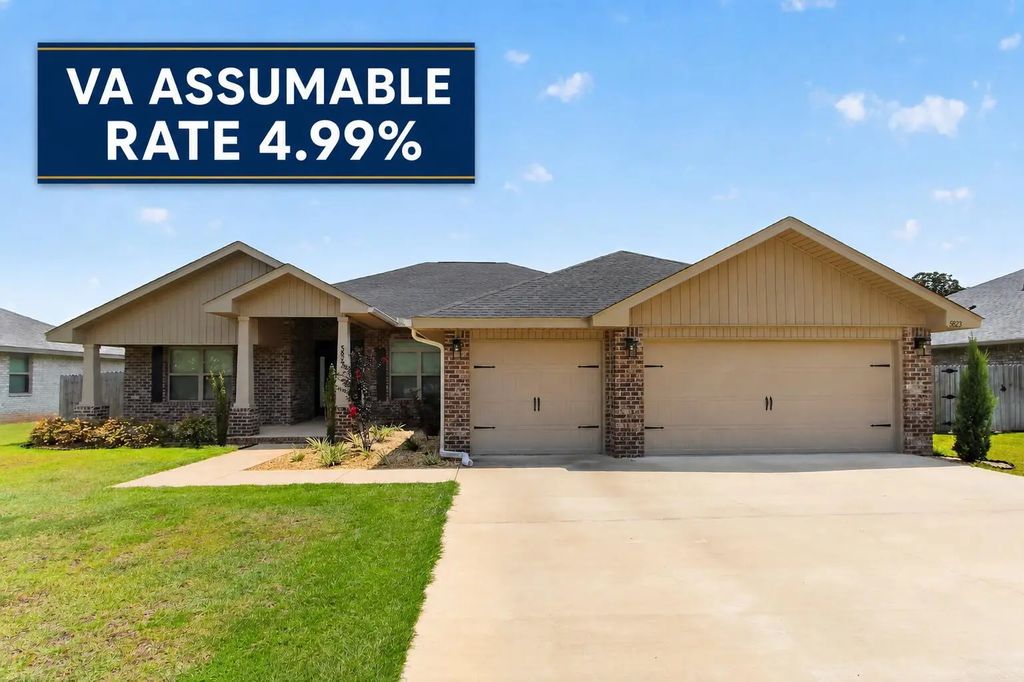 5823 Crestlake Drive, Crestview