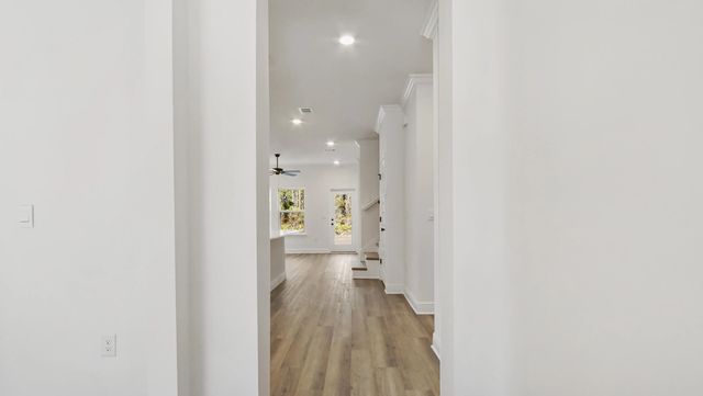 Photo of Listing #1008815