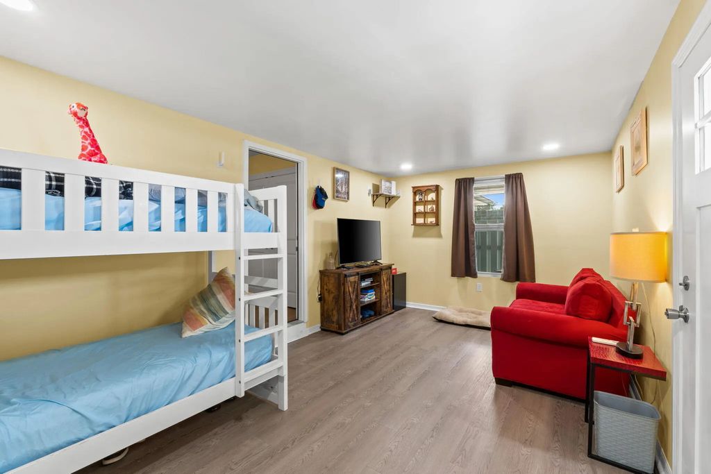 24 of 44 - 217 Magnolia Drive, Panama City Beach, FL