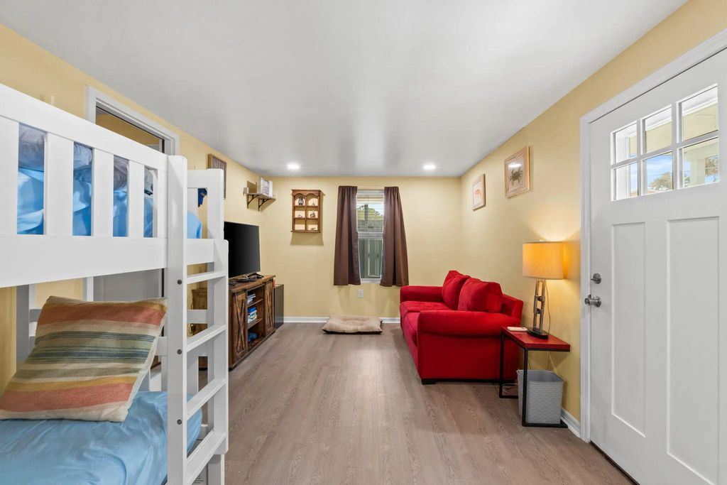27 of 44 - 217 Magnolia Drive, Panama City Beach, FL
