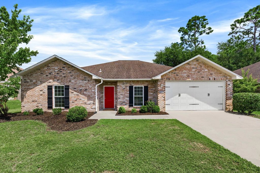 4614 Hermosa Road, Crestview