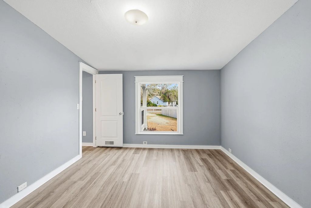 17 of 37 - 140 Palmetto Avenue, Freeport, FL