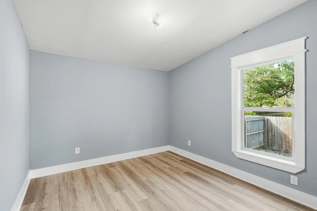 23 of 37 - 140 Palmetto Avenue, Freeport, FL