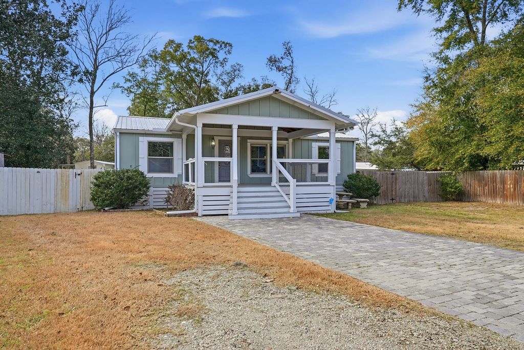 3 of 37 - 140 Palmetto Avenue, Freeport, FL