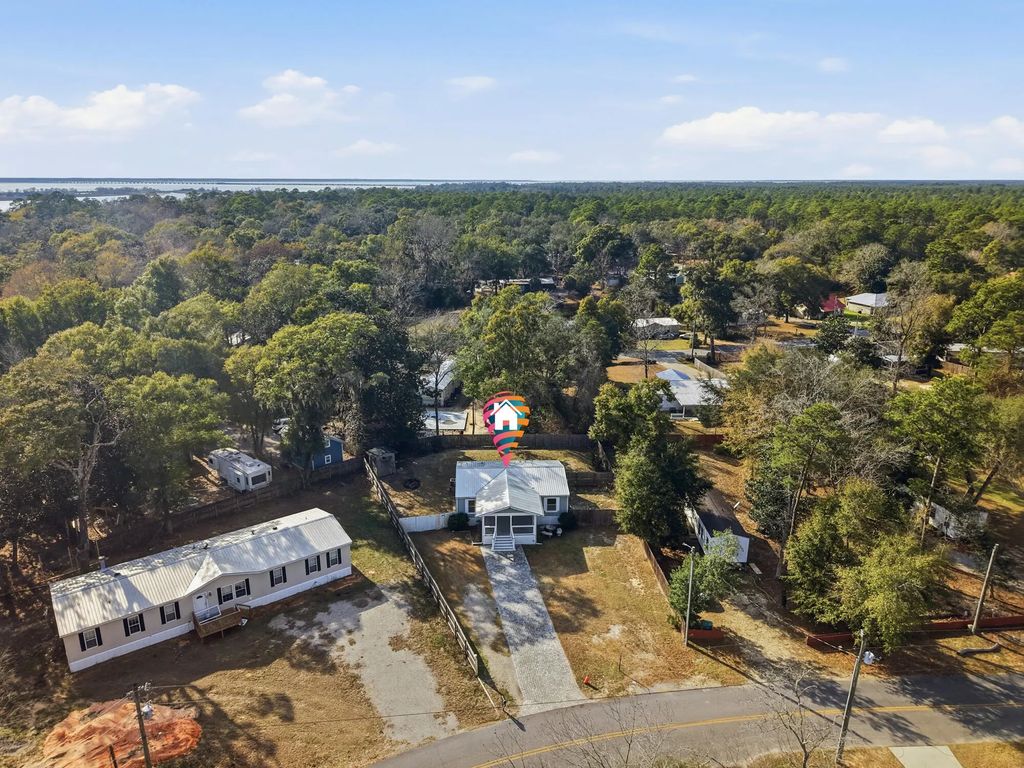 32 of 37 - 140 Palmetto Avenue, Freeport, FL