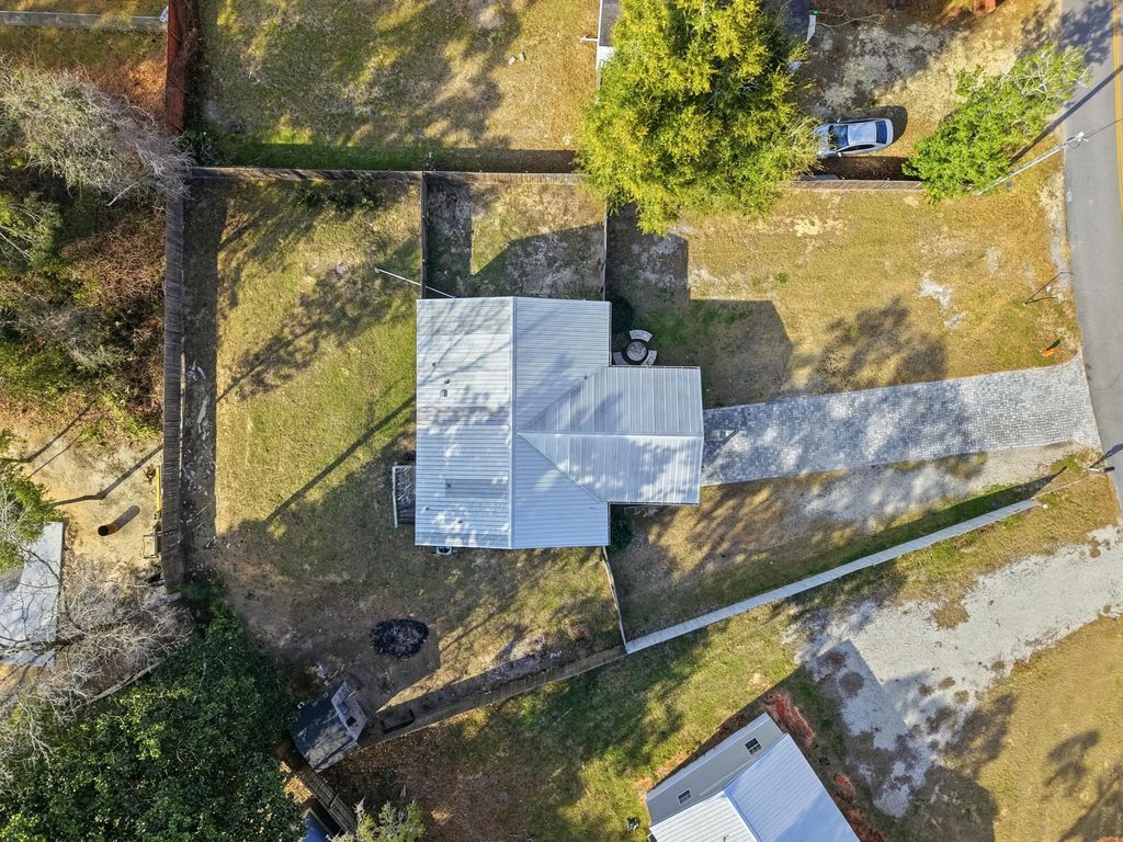 36 of 37 - 140 Palmetto Avenue, Freeport, FL