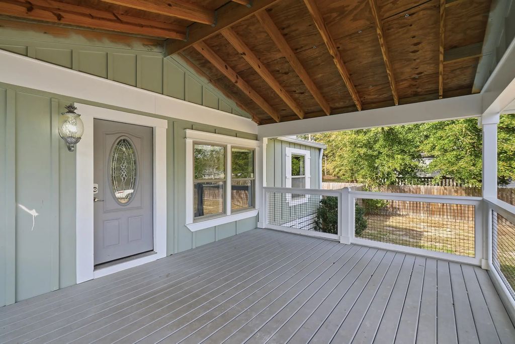 5 of 37 - 140 Palmetto Avenue, Freeport, FL