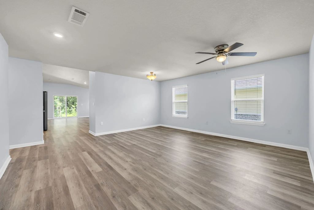 13 of 37 - 222 Marquis Way, Freeport, FL