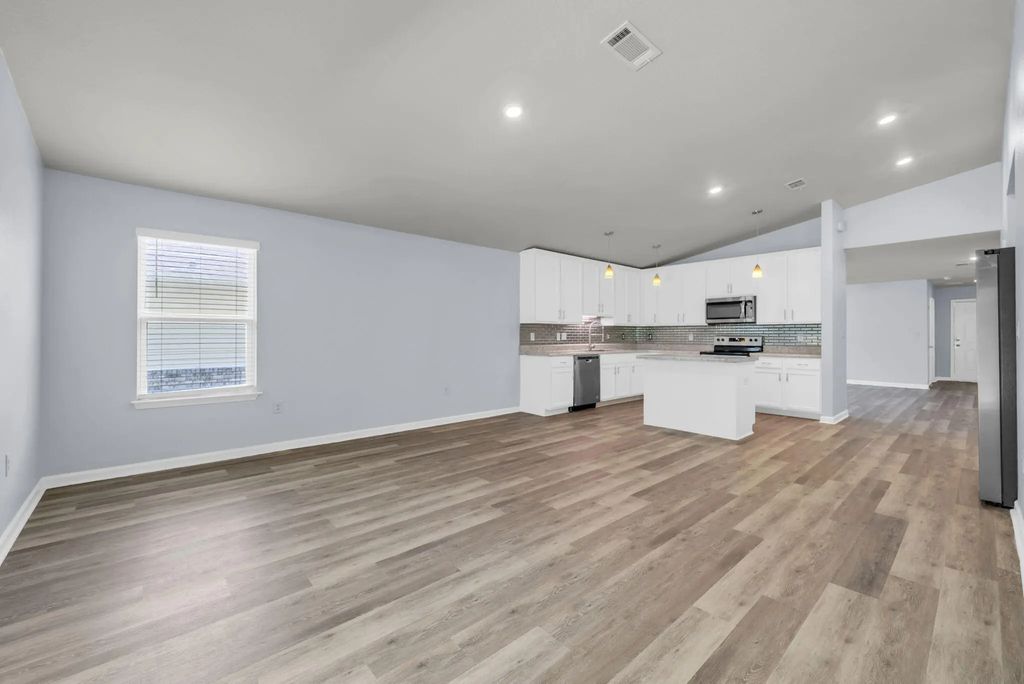 9 of 37 - 222 Marquis Way, Freeport, FL