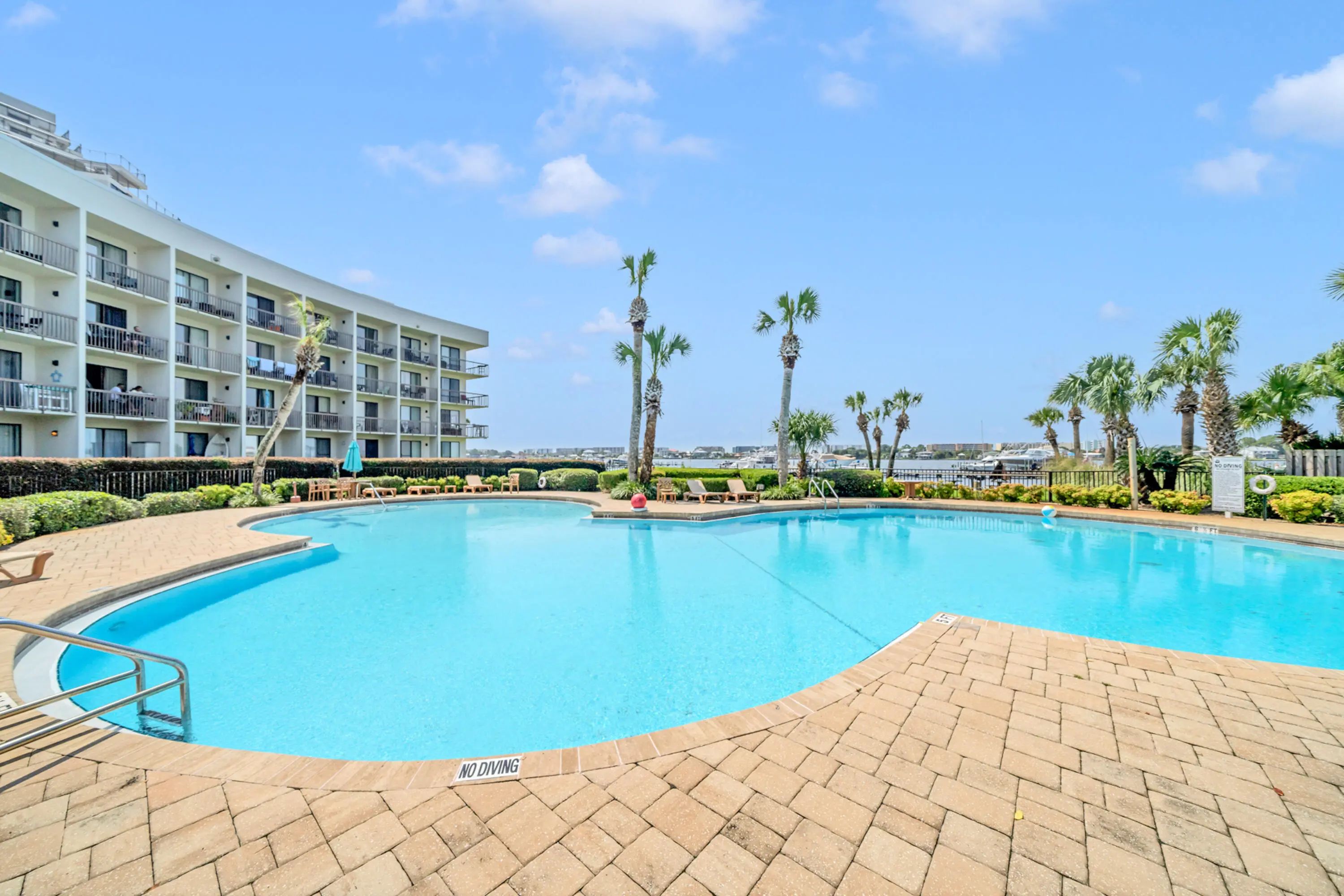 Photo of Listing #1009045