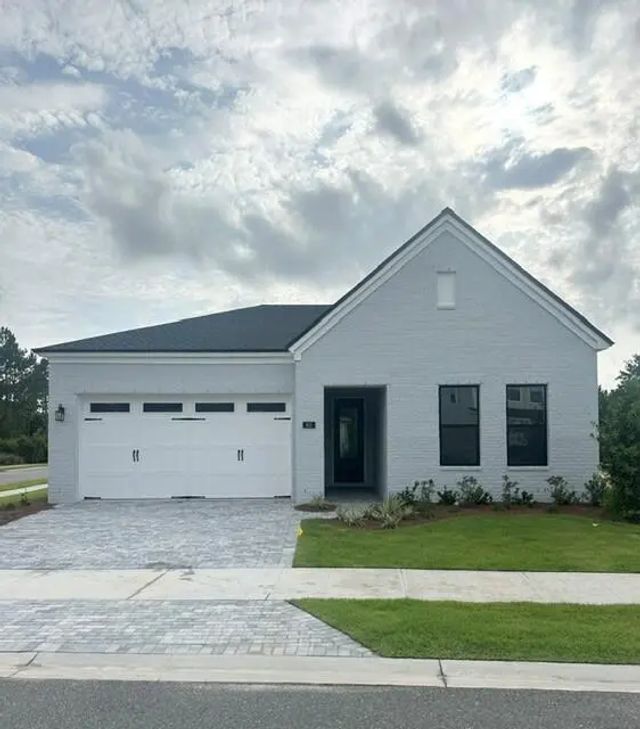 Photo of Listing #1009043