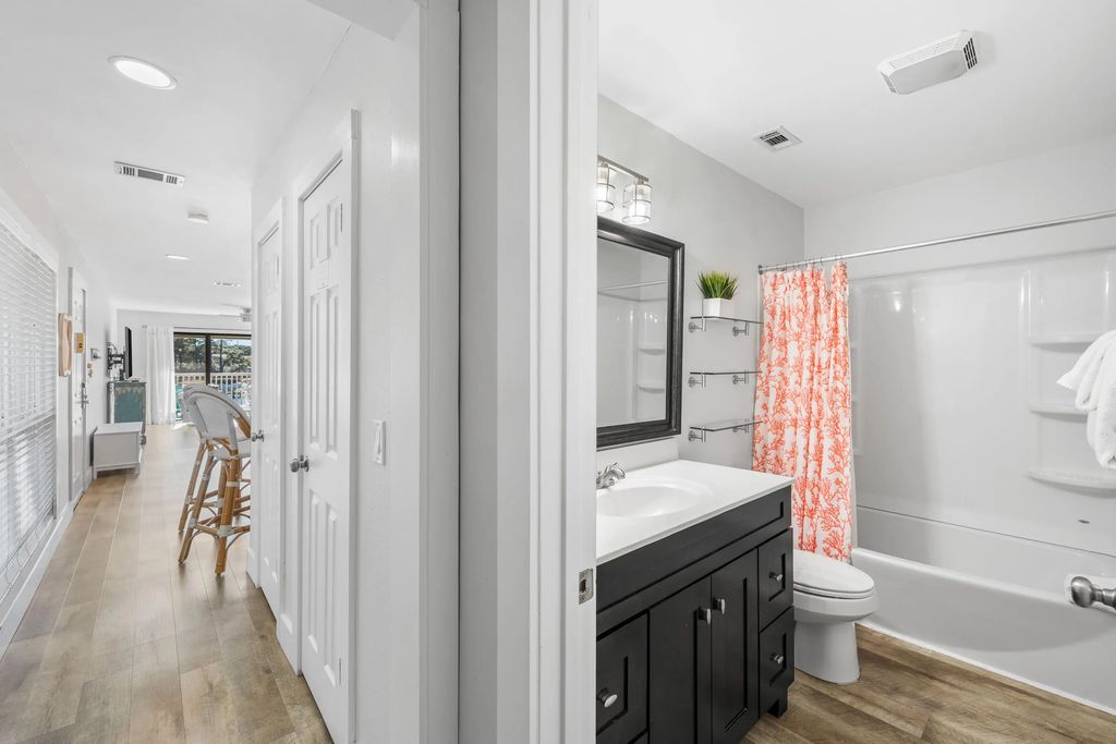 13 of 40 - 911 Harbour Point Lane 911, Miramar Beach, FL