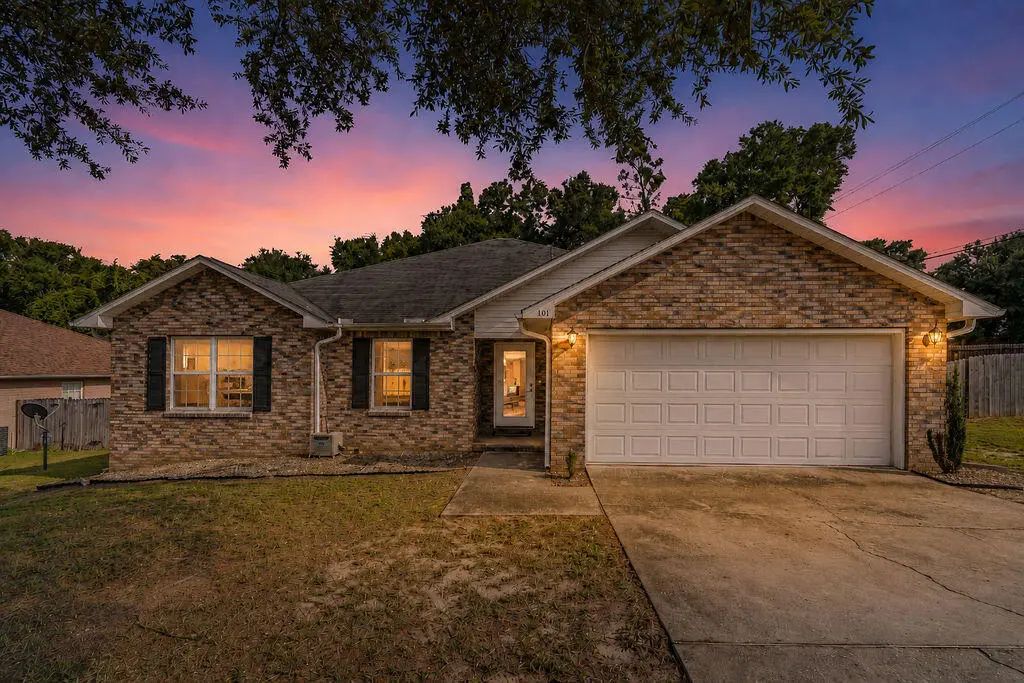 101 Conquest Avenue, Crestview