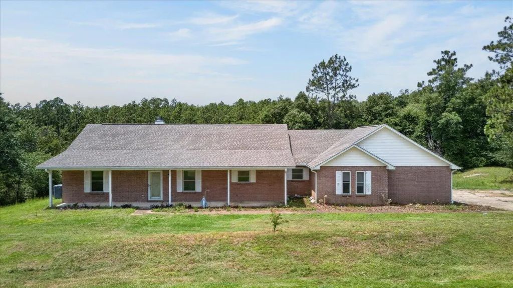 128 Tranquility Drive, Crestview