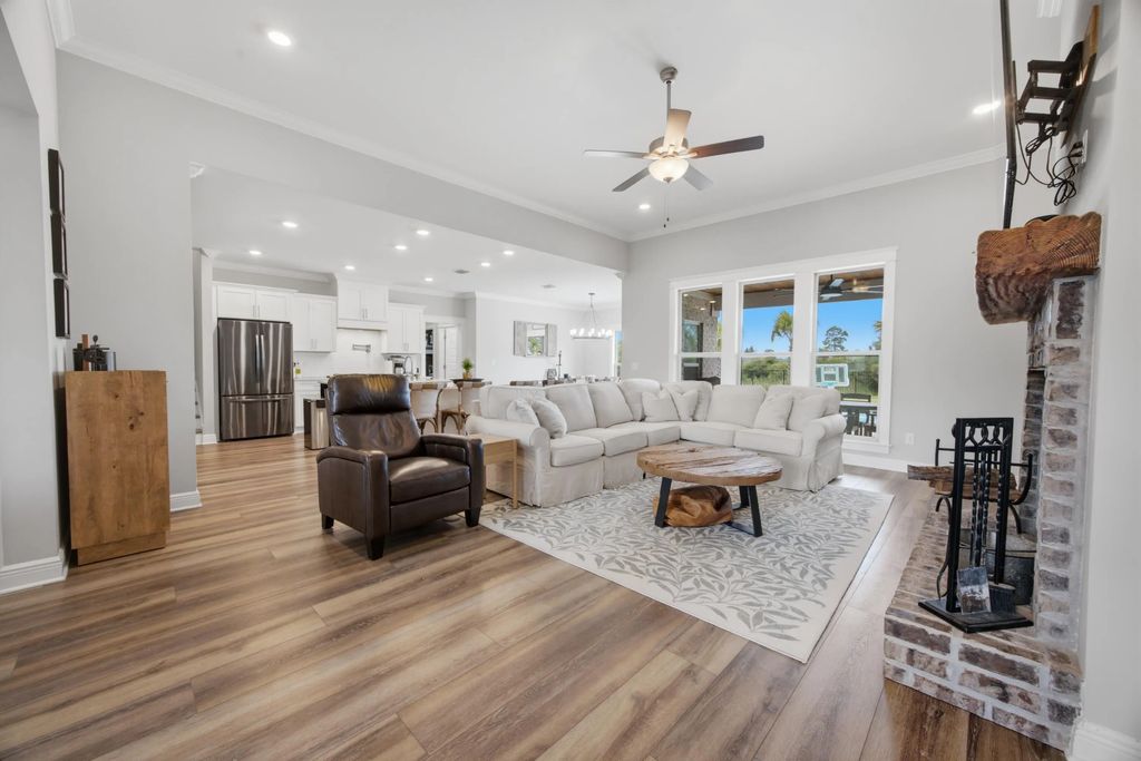 18 of 77 - 307 Coastal Breeze Drive, Freeport, FL
