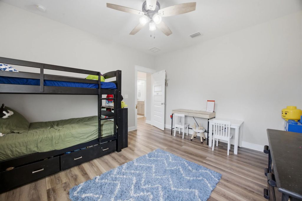 34 of 77 - 307 Coastal Breeze Drive, Freeport, FL