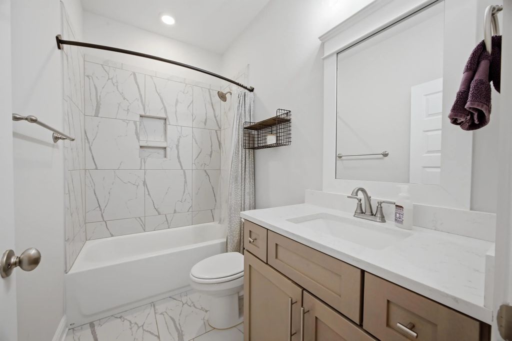 37 of 77 - 307 Coastal Breeze Drive, Freeport, FL