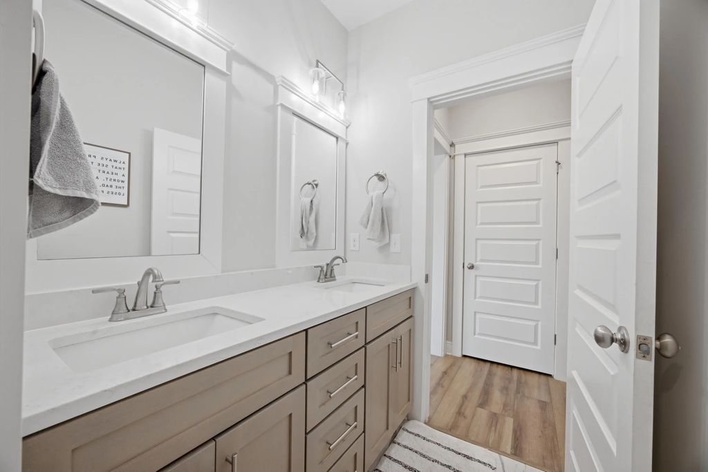 39 of 77 - 307 Coastal Breeze Drive, Freeport, FL