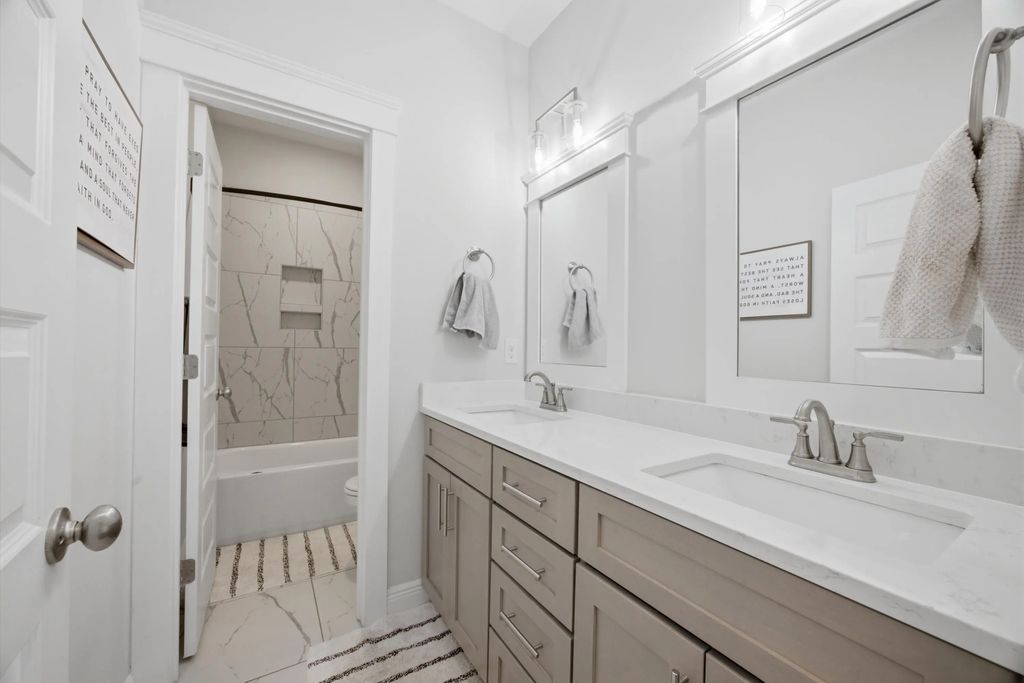 40 of 77 - 307 Coastal Breeze Drive, Freeport, FL