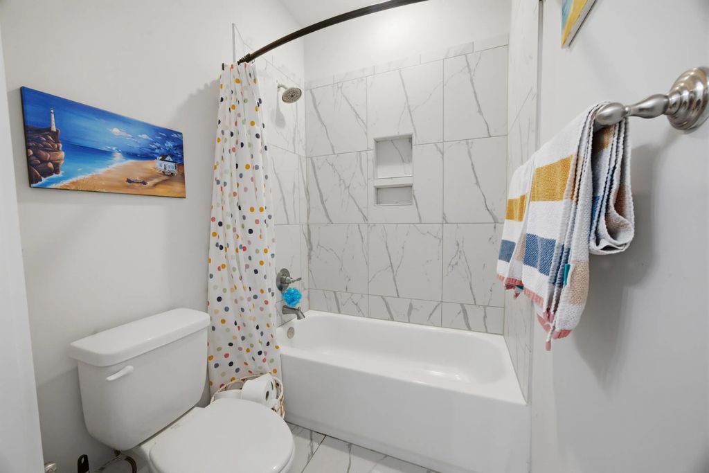 47 of 77 - 307 Coastal Breeze Drive, Freeport, FL