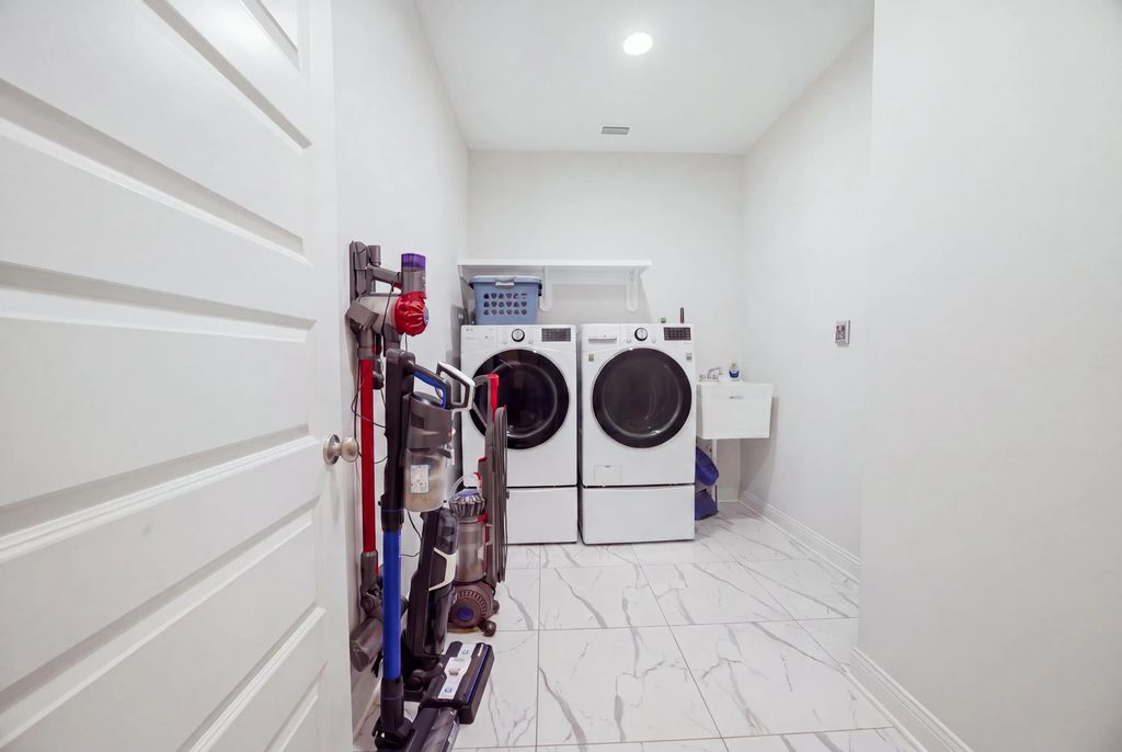 64 of 77 - 307 Coastal Breeze Drive, Freeport, FL