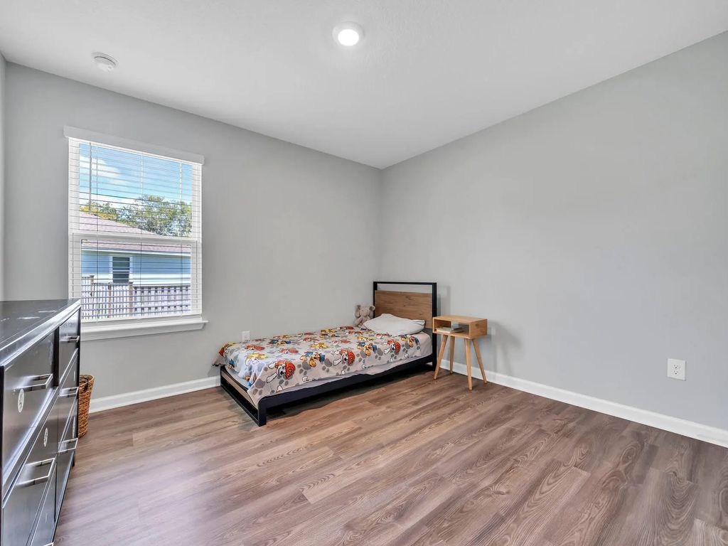 20 of 40 - 590 Marquis Way, Freeport, FL