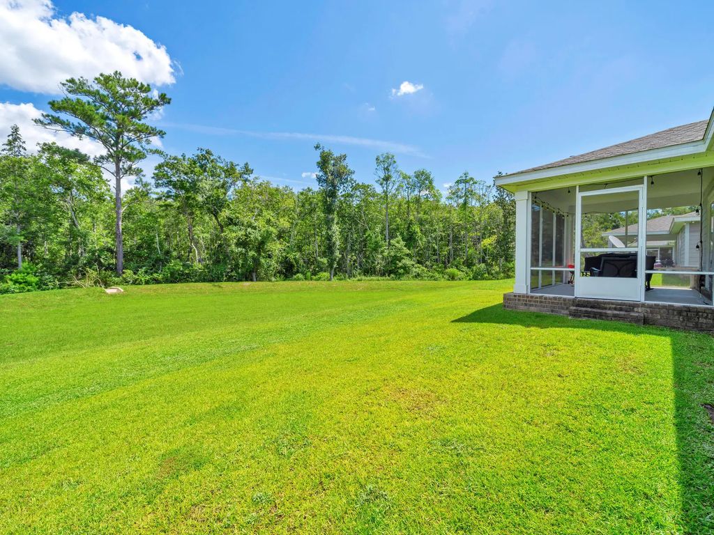 25 of 40 - 590 Marquis Way, Freeport, FL