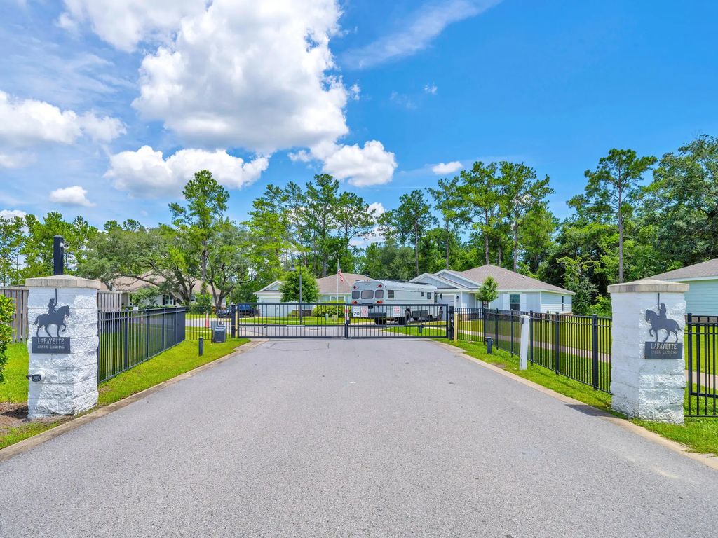 26 of 40 - 590 Marquis Way, Freeport, FL