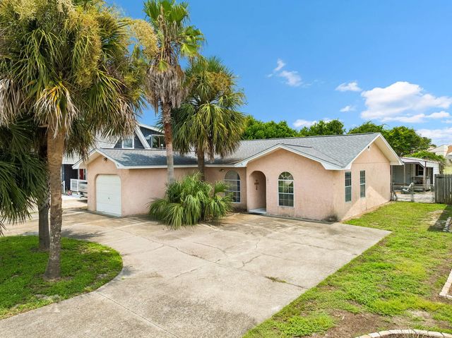 121 Cobb Road, Panama City Beach.