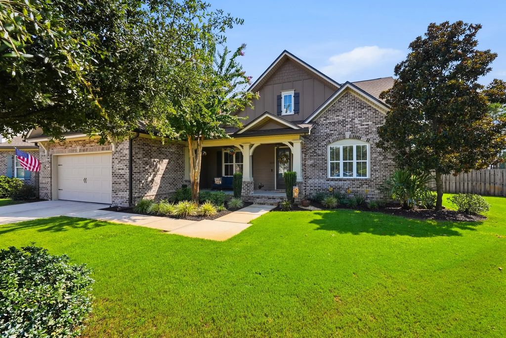 628 Meadow Lake Drive, Freeport