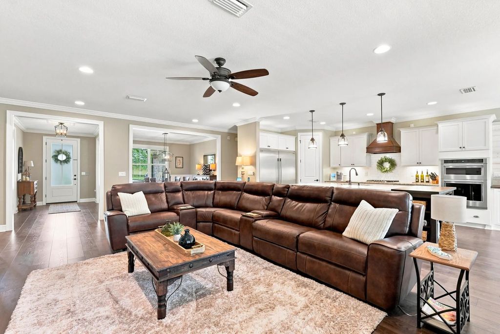 8 of 76 - 628 Meadow Lake Drive, Freeport, FL