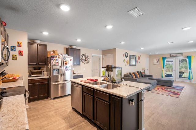 Photo of Listing #1009291