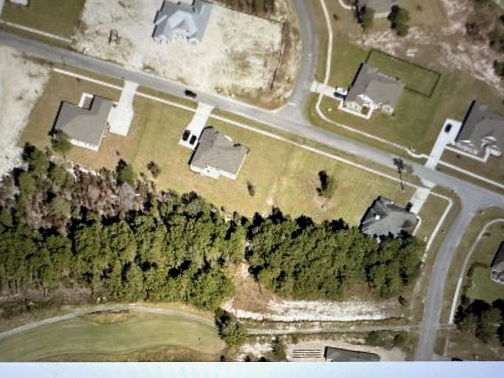 2 of 2 - 629 W Club House Drive, Freeport, FL