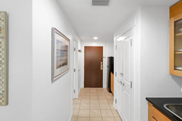 Photo of Listing #1009733