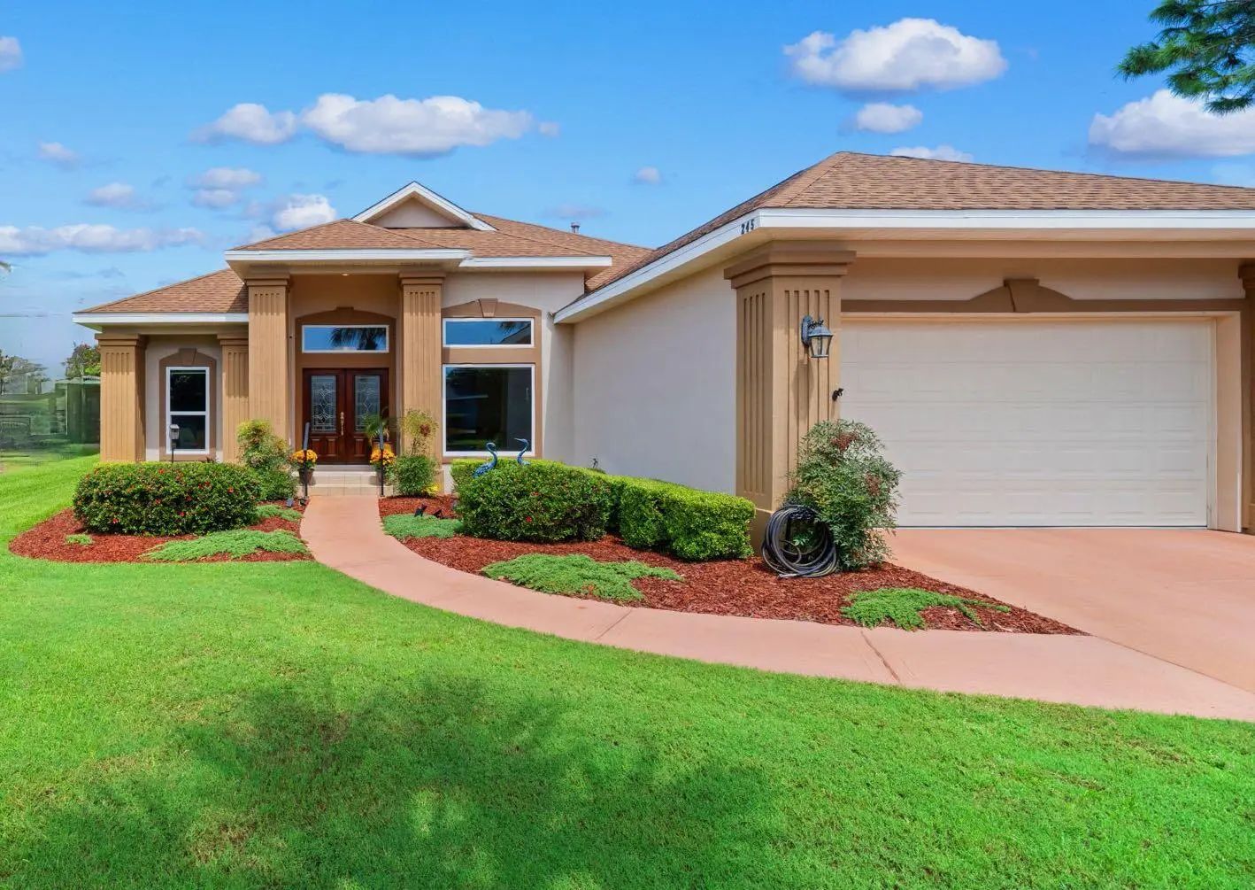 Photo of Listing #1011188