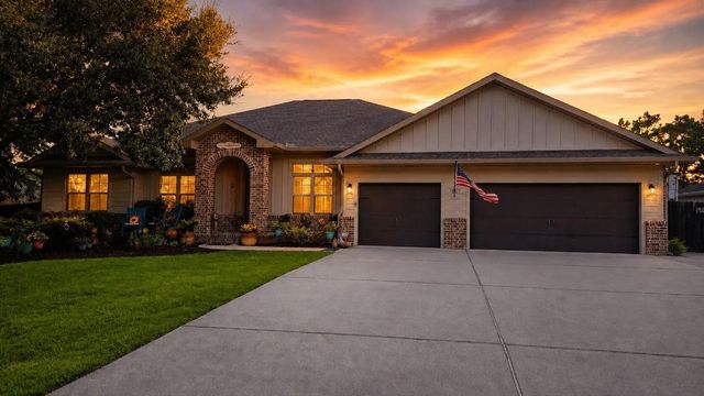 1837 Cardinal Lane, Navarre