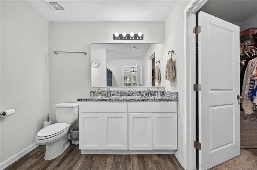 27 of 55 - 520 Whispering Creek Avenue, Freeport, FL