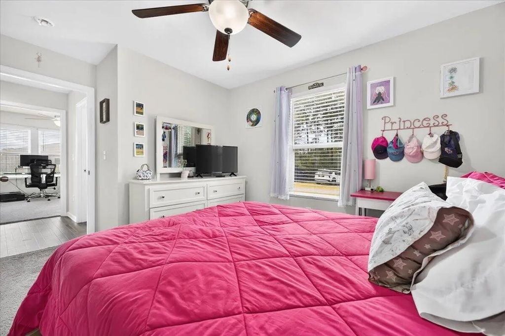 37 of 55 - 520 Whispering Creek Avenue, Freeport, FL