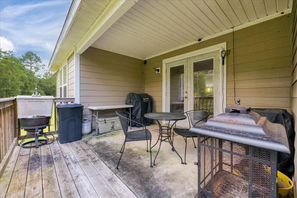 43 of 55 - 520 Whispering Creek Avenue, Freeport, FL