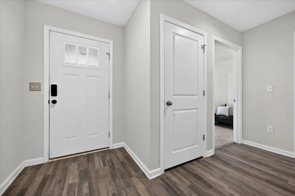 7 of 55 - 520 Whispering Creek Avenue, Freeport, FL