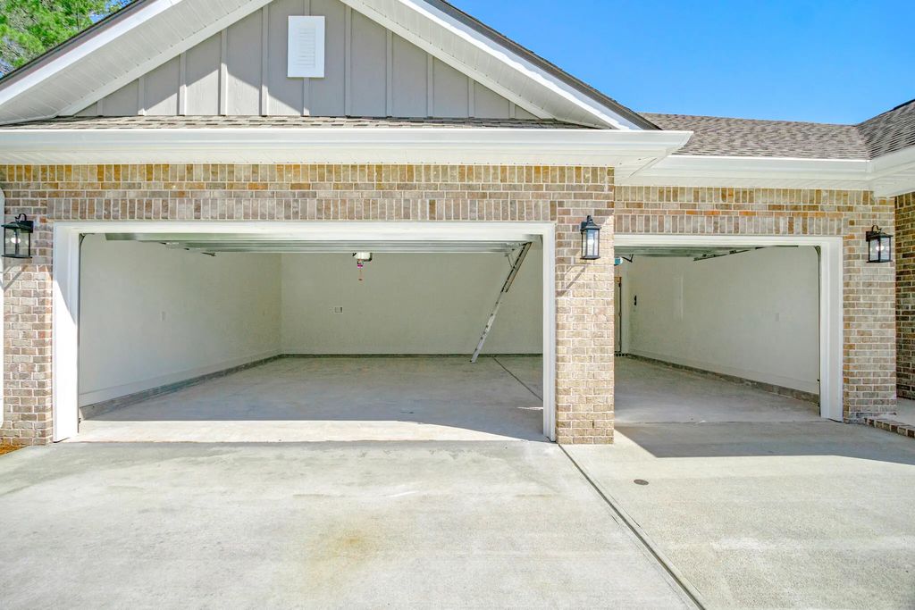 76 of 152 - 71 Leap Year Lane, Freeport, FL