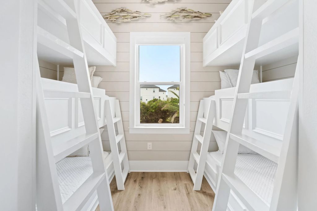 82 of 118 - 344 S Holiday Road, Miramar Beach, FL
