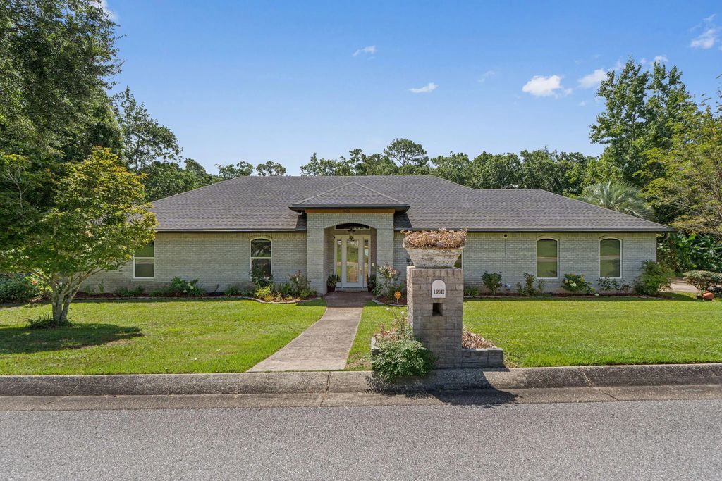 1500 Colwyn Drive, Cantonment