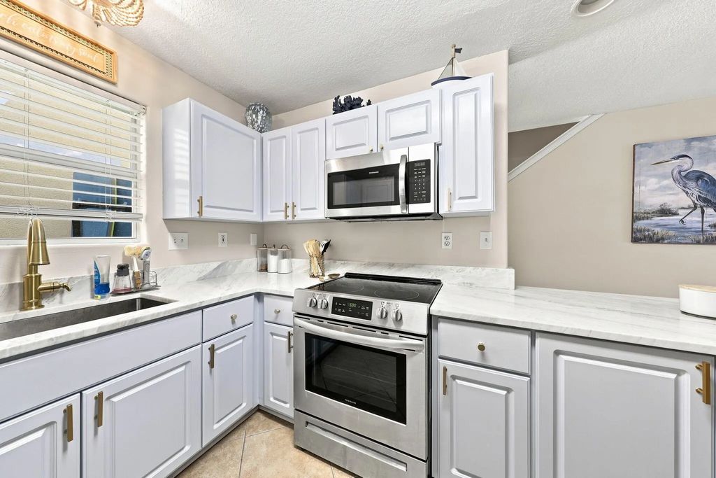23 of 61 - 235 Pelican Place Unit 20, Destin, FL
