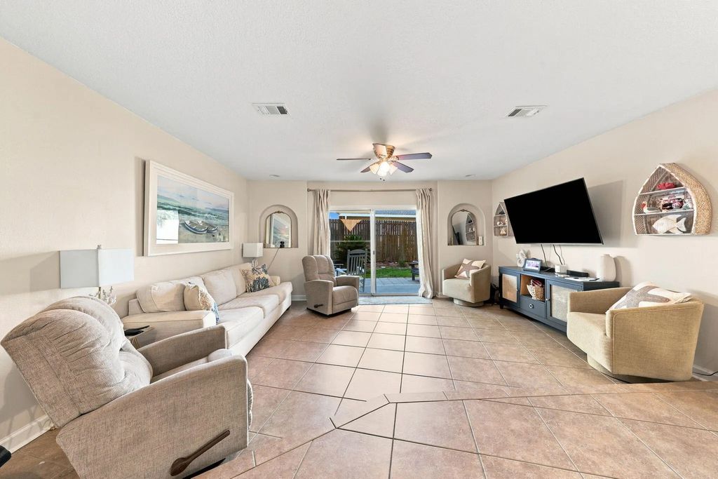 34 of 61 - 235 Pelican Place Unit 20, Destin, FL
