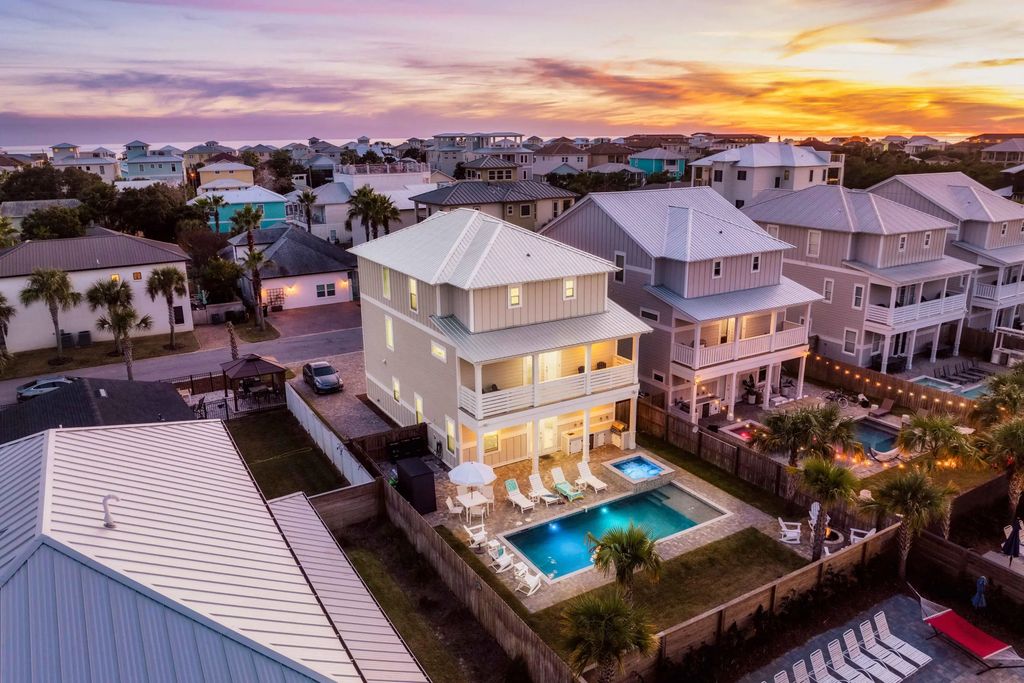 10 W Palm Beach Street, Miramar Beach