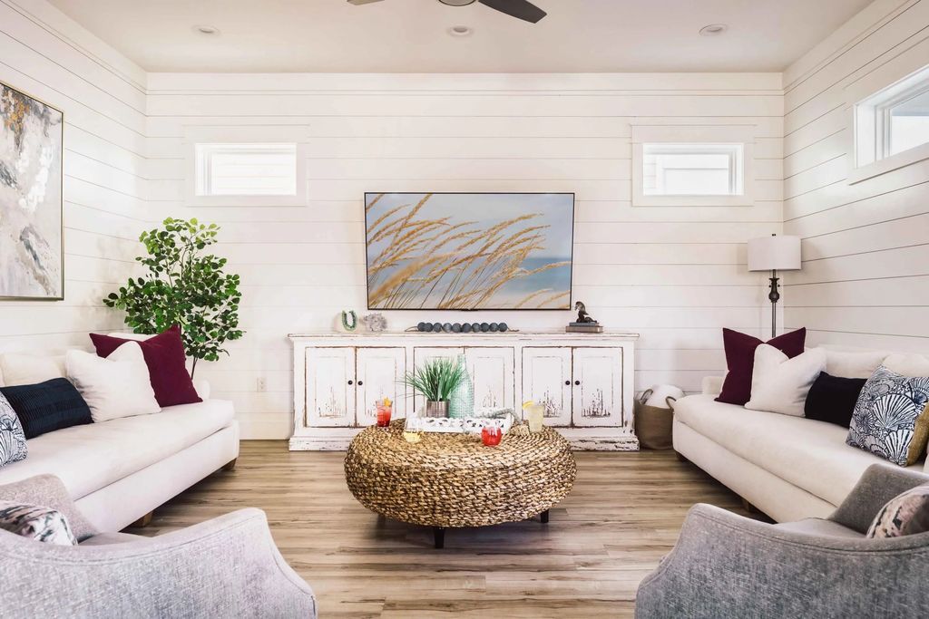 12 of 61 - 10 W Palm Beach Street, Miramar Beach, FL