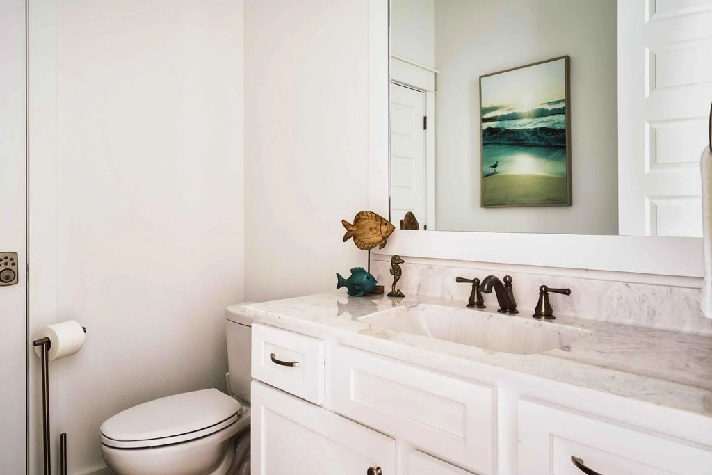 22 of 61 - 10 W Palm Beach Street, Miramar Beach, FL