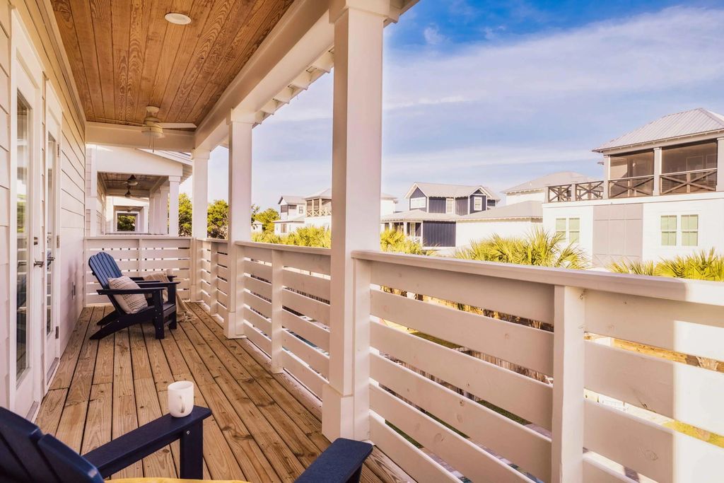 38 of 61 - 10 W Palm Beach Street, Miramar Beach, FL