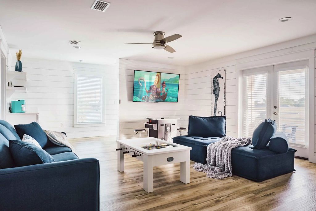 40 of 61 - 10 W Palm Beach Street, Miramar Beach, FL